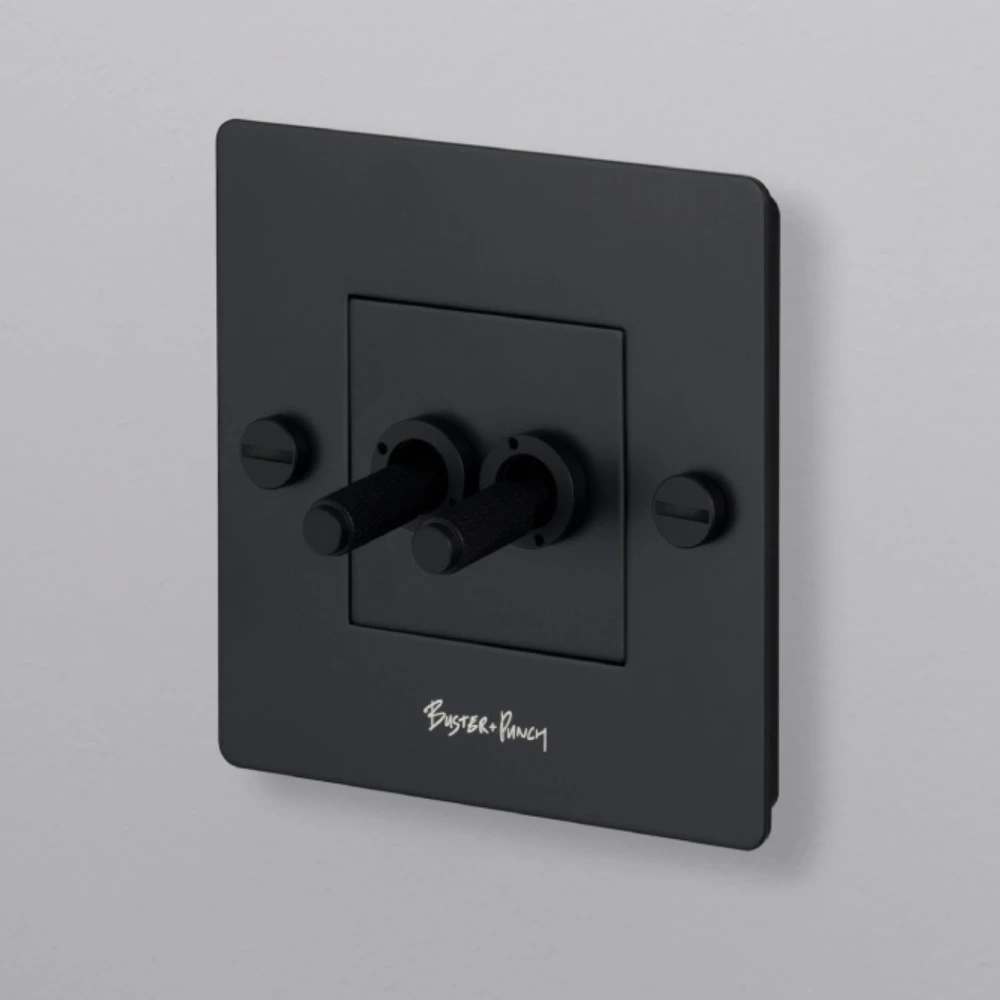 Mia-Urbo- Buster-Punch-Czarny-dzwigniowy-2G-RETRO-LOFT-klawisz-sciemniacz-schodowy-wlacznik-wylacznik-lacznik-switch-šviesos-jungikliai-lizdai-halványabb.webp