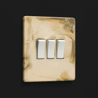 DR_150.003-Mia Urbo Home-wlacznik-wylacznik-lacznik-klawiszowy-patynowany-zloty-brass-gold-smoked-patinated bialy-вимикачі-розетки- реостат.webp