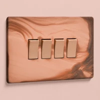 DR_160.004-Mia Urbo Home-wlacznik-wylacznik-lacznik-klawiszowy-patynowana-miedz-copper-patinated-miedz-szczotkowana-vypínače-zásuvky-stmievač.webp