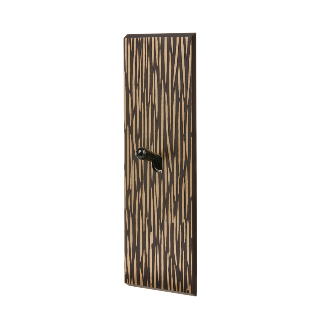 MOD_431_002 Modelec Premium Light switch socket wlacznik wylacznik lichtschalter smart home Brass mosiadz tekstura  2.webp