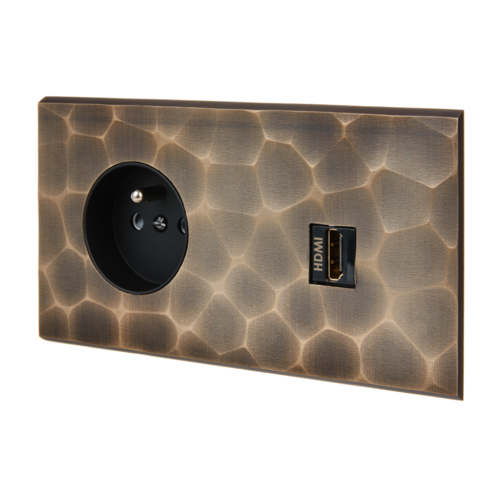 MOD_432_002 Modelec Premium Light switch socket wlacznik wylacznik lichtschalter smart home Brass mosiadz tekstura 2 (1).webp