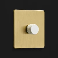 DR_230.001-Mia Urbo Home-wlacznik-wylacznik-lacznik-regulowany-sciemniacz- dimmer-zloty-szczotkowany-bialy-lichtschalter- Steckdosen-lysdæmper.webp