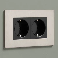 DR_S40.02 Mia Urbo Home-gniazdo-kontakt-socket-shuko-brushed steel-szczotkowane-lichtschalter-Steckdosen-lysdæmper-vypínače- zásuvky- hämardam (3).webp