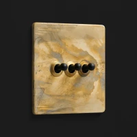 DR_250.003-Mia Urbo Home-wlacznik-wylacznik-lacznik-dzwigniowy-dzwigienkowy -zloty- patynowany -brushed-brass-czarny- vypínače- zásuvky- hämardam.webp