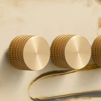 DR_250.003-Mia Urbo Home-wlacznik-wylacznik-lacznik-sciemniacz-dimmer -zloty- patynowany-zloty-gold-brass-patinated-šviesos-jungikliai-lizdai-halványabb.webp