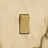 DR_150.001-Mia Urbo Home-wlacznik-wylacznik-lacznik-sciemniacz- klawiszowy-patynowany-zloty-brass-gold-smoked-patinated-zloty-šviesos-jungikliai-lizdai-halványabb (1).webp
