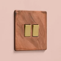 DR_160.002-Mia Urbo Home-wlacznik-wylacznik-lacznik-sciemniacz- klawiszowy- patynowana-miedz-copper-patinated--patinated-zloty-šviesos-jungikliai-lizdai-halványabb.webp