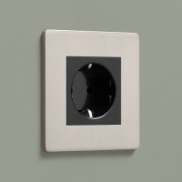 DR_S40.001-Mia Urbo Home-gniazdo-kontakt-socket-shuko-lichtschalter-Steckdosen-lysdæmper-vypínače- zásuvky- hämardam- lysbrytere- stikkontakter-gaismas-slēdži-rozetes-ryškesnis- вимикачі-розетки- реостат-silver (2).jpg