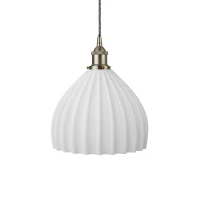 Soho-Lighting- Large Scallop bialy-Mia-Urbo-lampa-oswietlenie-nowoczesne-vintage-zloty-mosiadz-szklane-premium-Lampor-Лампи-Lempos-Lampas 3.webp