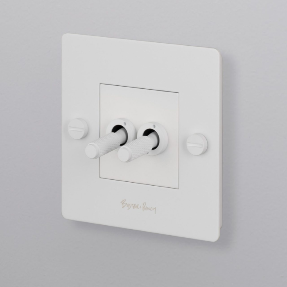 Mia-Urbo-Buster-Punch-bialy-mat-dzwigniowy-retro-loft-schodowy-krzyzowy-sciemniacz-wlacznik-wylacznik-lacznik-switch-Home-automation-interrupteurs-lichtschalter-Steckdosen (1).webp