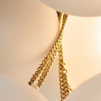 DR-Mia-Urbo-lampa-wiszaca-sufitowa-pendant-zyrandol-kinkiet-bialo-zlota-szklane-kule-premium-oswietlenie -Lámparas-Лямпы-Лампи-Lampen 8.webp