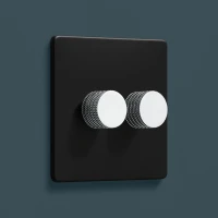 DR_220.002-Mia Urbo Home-wlacznik-wylacznik-LED-sciemniacz-dimmer-czarny-chrom- ljusbrytare-uttag.webp